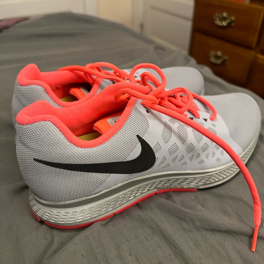 Women’s Nike Zoom Pegasus 31 sneakers